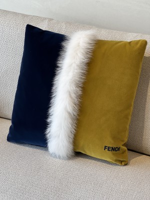 Fendi - Cushion 50X50 w/ white fox fur
