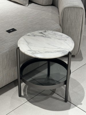 Skyline side table - Calacatta marble