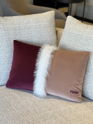 Fendi - Cushion 40x60 w/ white fox fur