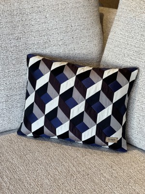 Fendi - Cushion 30x40 w/small blue cube