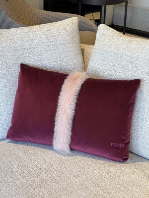 Fendi - Cushion 40x60 w/ pink fox fur