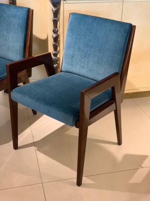 Francis dining chair 