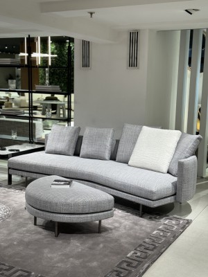 Torii inclined sofa w/ pouf